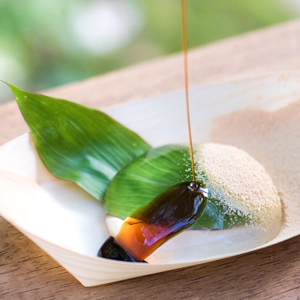 まるもち家　水まる餅　きな粉・黒蜜つき