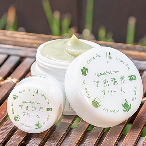 抹茶クリームフラペチーノ ⁡ ⁡ 抹茶×メリークリーム💚🤍 ⁡ これも素晴らしい #マーブルホイップ 🥰 テンション上がるビジュアル🍵♡ ⁡  あと、#抹茶クラシックグリーンティーラテ の初日✨ ライトシロップはマスト！ それでも自分にとっては甘いドリンクなんだと思うけど 